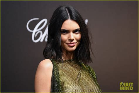 Kendall Jenner Leaves Little to the Imagination in Tropical ...